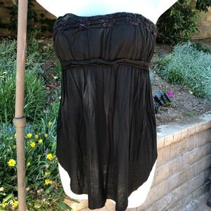 FREE PEOPLE Strapless adorable top ! Flattering !!